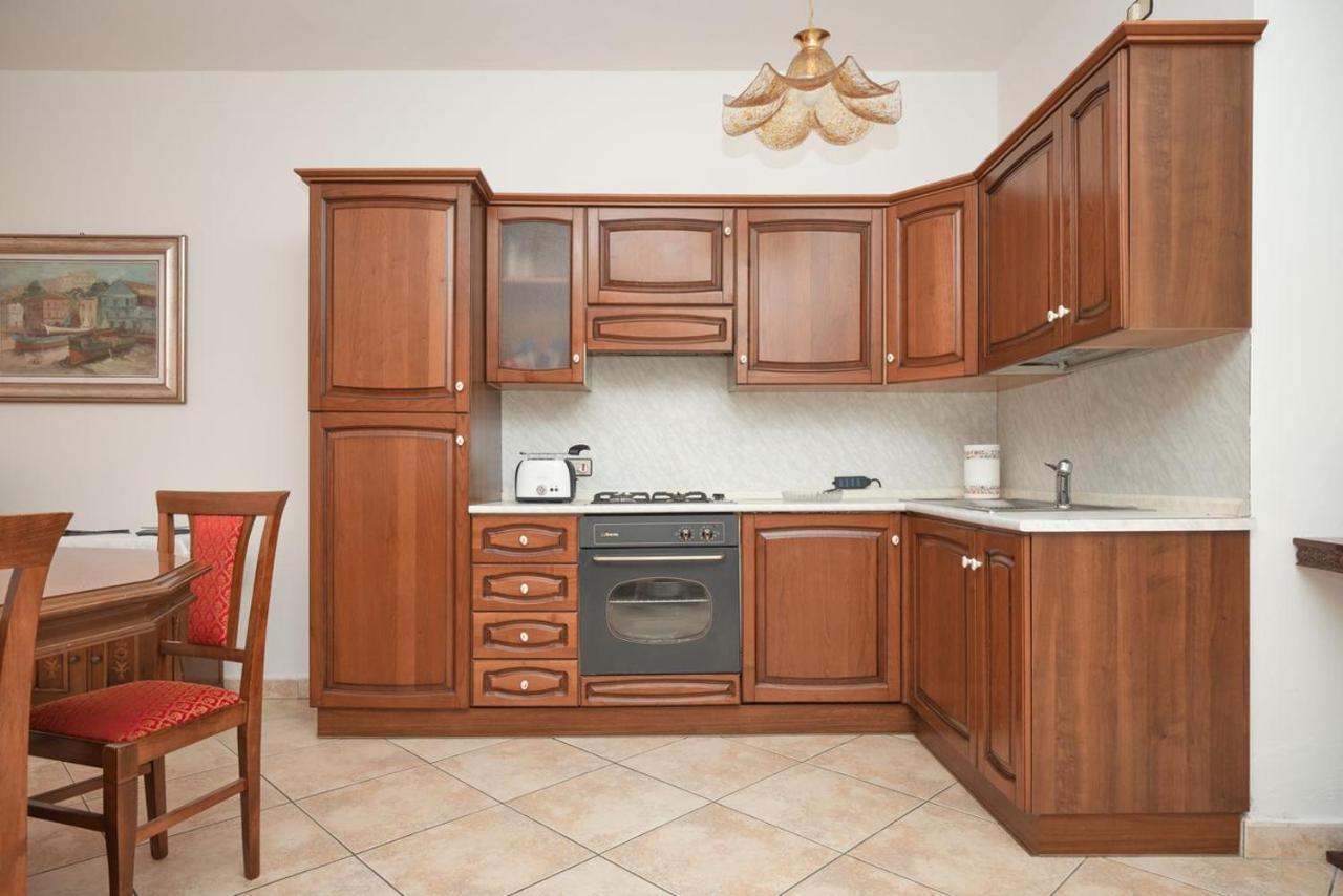 Appartamento Floriana Desenzano del Garda Eksteriør billede