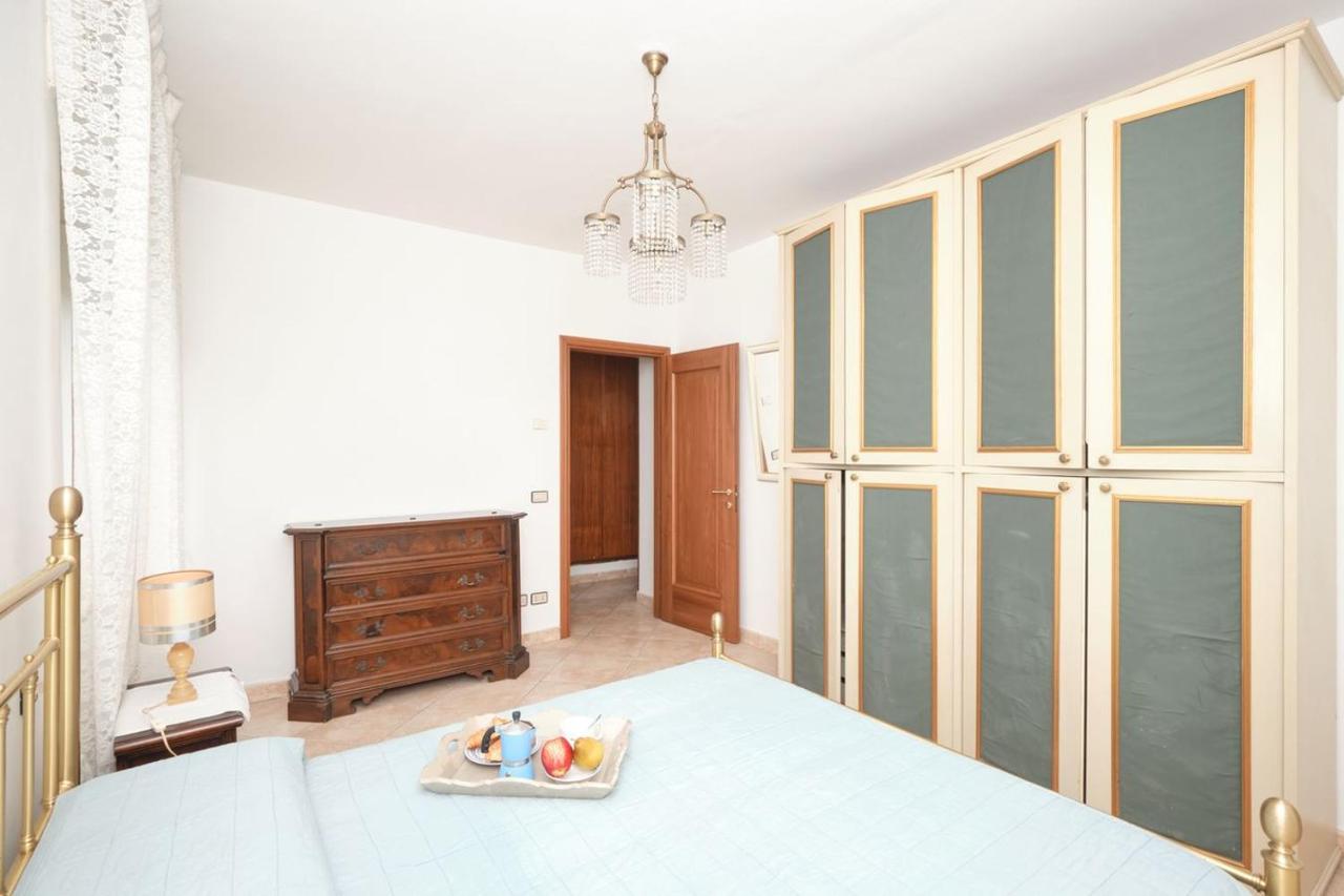 Appartamento Floriana Desenzano del Garda Eksteriør billede