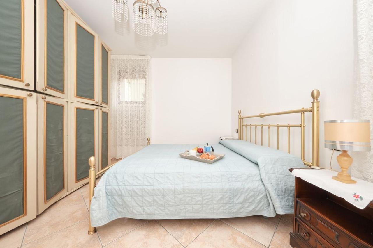Appartamento Floriana Desenzano del Garda Eksteriør billede