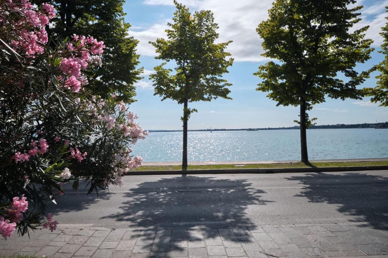 Appartamento Floriana Desenzano del Garda Eksteriør billede