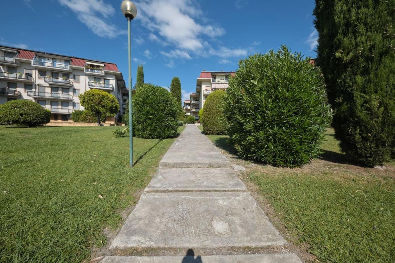 Appartamento Floriana Desenzano del Garda Eksteriør billede