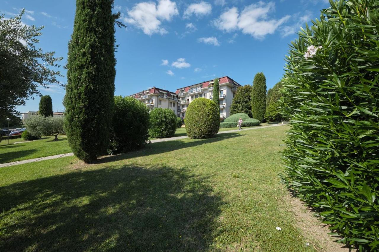Appartamento Floriana Desenzano del Garda Eksteriør billede